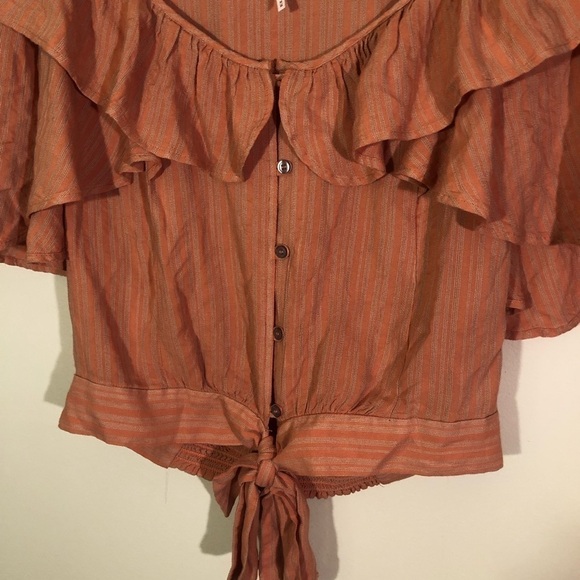 FREE PEOPLE Rosemary Tie Font Crop Top Ruffle Sleeves and Buttons Medium - Picture 5 of 9